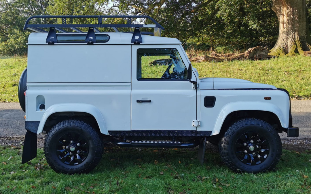 2012 Defender 90 TD Hard Top – Low Miles
