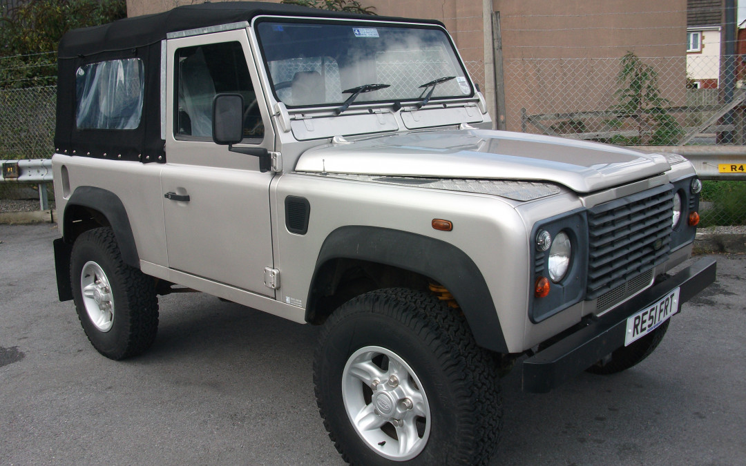 2001 Defender 90 TD5 Soft Top – ONLY 43,000 miles